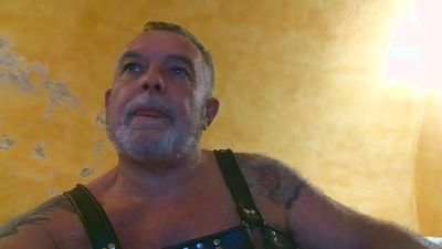 hairy2 live cam on Cam4