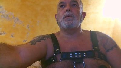 hairy2 live cam on Cam4