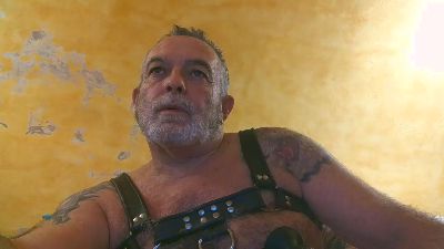 hairy2 live cam on Cam4