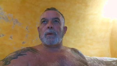 hairy2 live cam on Cam4