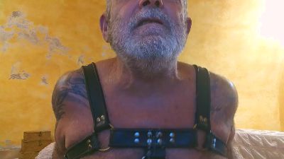 hairy2 live cam on Cam4