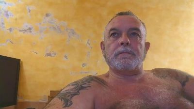 hairy2 live cam on Cam4