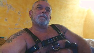 hairy2 live cam on Cam4