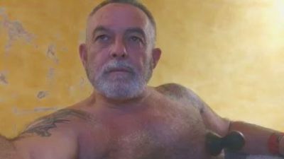 hairy2 live cam on Cam4
