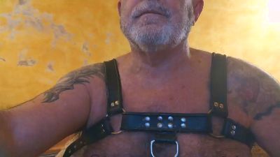 hairy2 live cam on Cam4