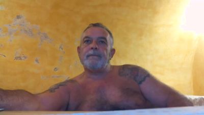 hairy2 live cam on Cam4