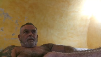 hairy2 live cam on Cam4