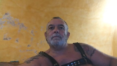 hairy2 live cam on Cam4
