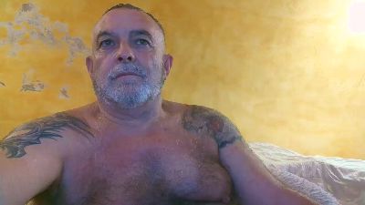 hairy2 live cam on Cam4