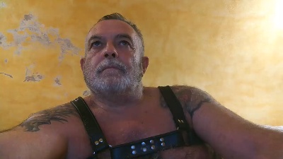 hairy2 live cam on Cam4