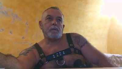 hairy2 live cam on Cam4