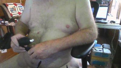 hairy4shave1 live cam on Cam4