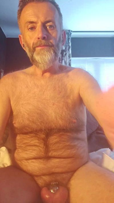 hairy64daddy live cam on Cam4