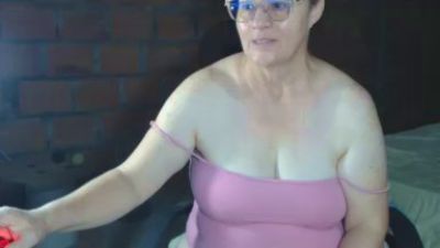 hairyglad69 live cam on Cam4