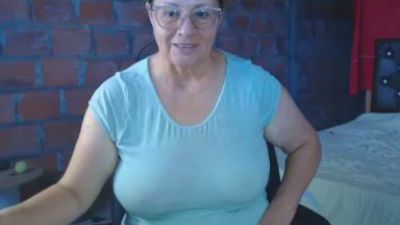 hairyglad69 live cam on Cam4