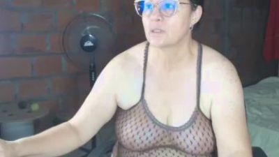 hairyglad69 live cam on Cam4