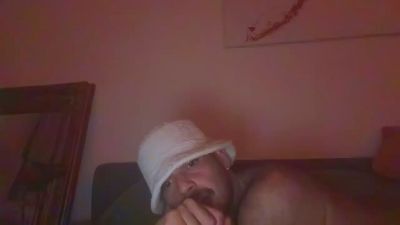 hairyh_paris live cam on Cam4