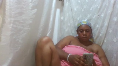 hairymaturee live cam on Cam4