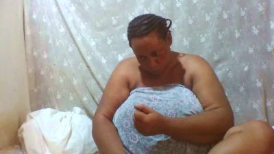 hairymaturee live cam on Cam4