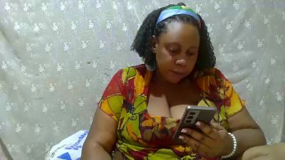 hairymaturee live cam on Cam4