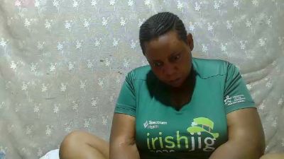hairymaturee live cam on Cam4