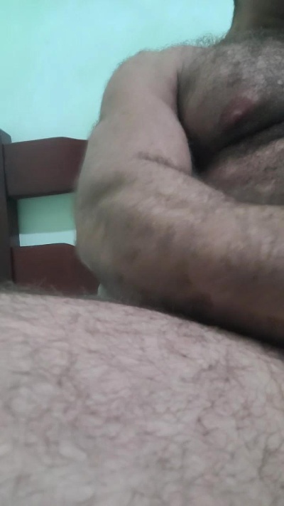 hairynhotguy live cam on Cam4