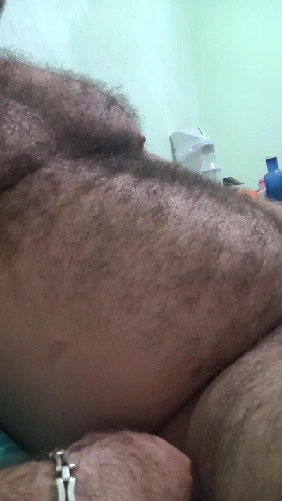 hairynhotguy live cam on Cam4