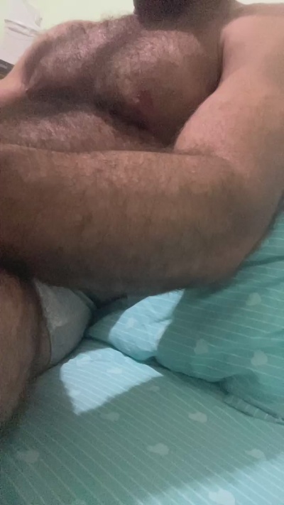 hairynhotguy live cam on Cam4