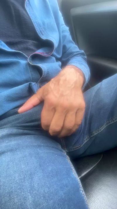 hakan183 live cam on Cam4