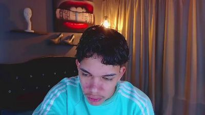 haku_nayro live cam on Cam4