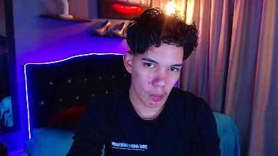 haku_nayro live cam on Cam4