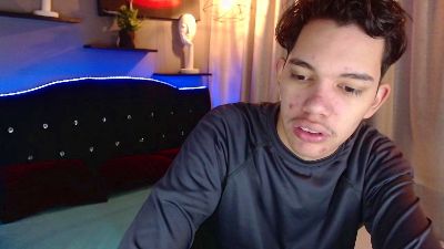haku_nayro live cam on Cam4