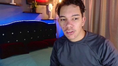 haku_nayro live cam on Cam4