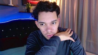 haku_nayro live cam on Cam4