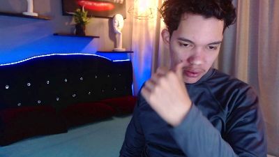 haku_nayro live cam on Cam4