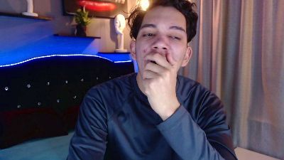 haku_nayro live cam on Cam4