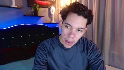 haku_nayro live cam on Cam4