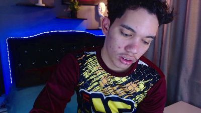 haku_nayro live cam on Cam4