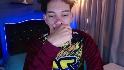 haku_nayro live cam on Cam4