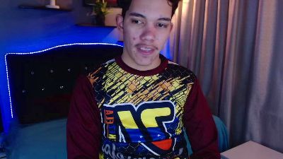 haku_nayro live cam on Cam4