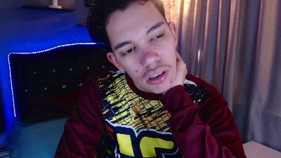haku_nayro live cam on Cam4