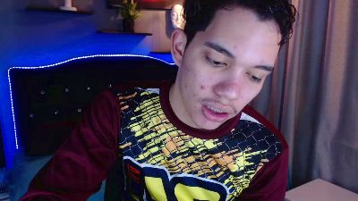 haku_nayro live cam on Cam4