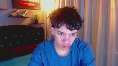haku_nayro live cam on Cam4