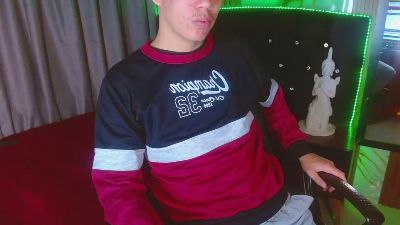 haku_nayro live cam on Cam4