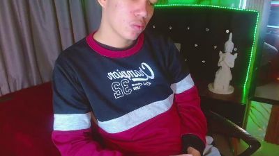 haku_nayro live cam on Cam4