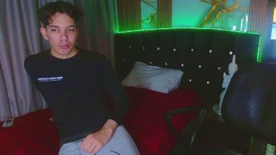 haku_nayro live cam on Cam4