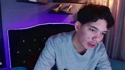 haku_nayro live cam on Cam4