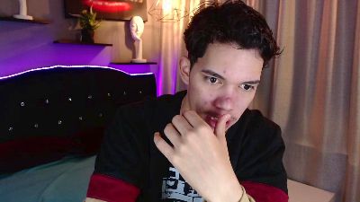 haku_nayro live cam on Cam4