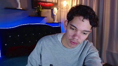haku_nayro live cam on Cam4