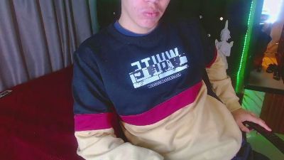 haku_nayro live cam on Cam4